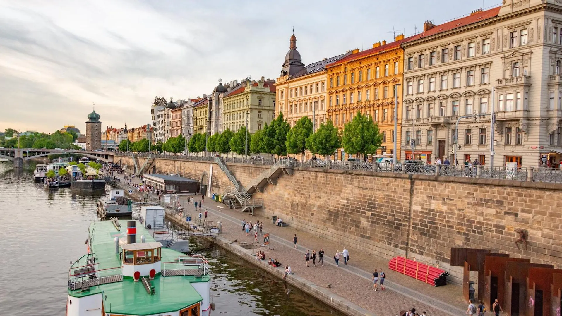 Cozy Homestay At Prague Main Station Czech Republic