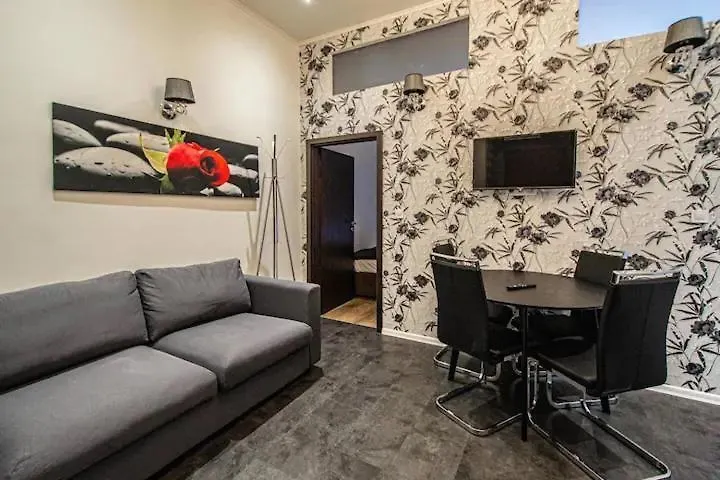 Cozy Homestay At Prague Main Station